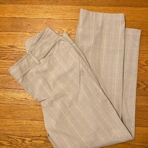 Women’s Cotton slim leg pants. Liz Claiborne size 8.